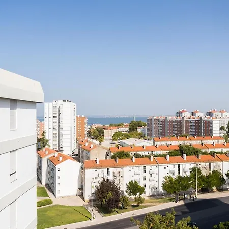 Lisbon Airport Suites Apartmán *